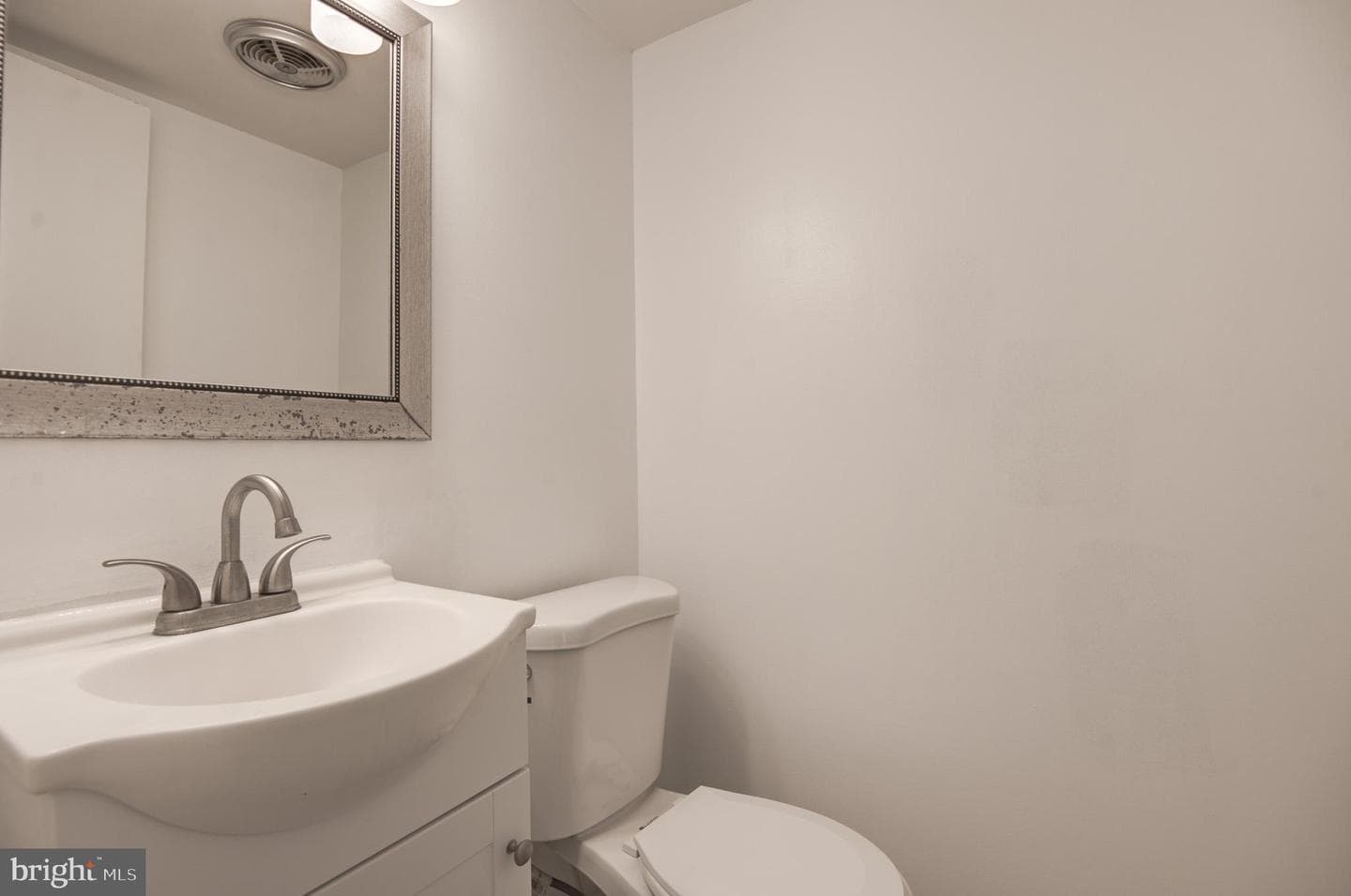 14375 Berkshire Drive photo 9