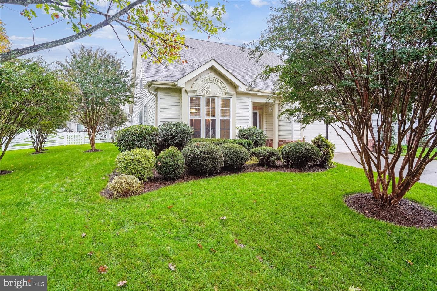 6290 Settlers Trail Place photo 2