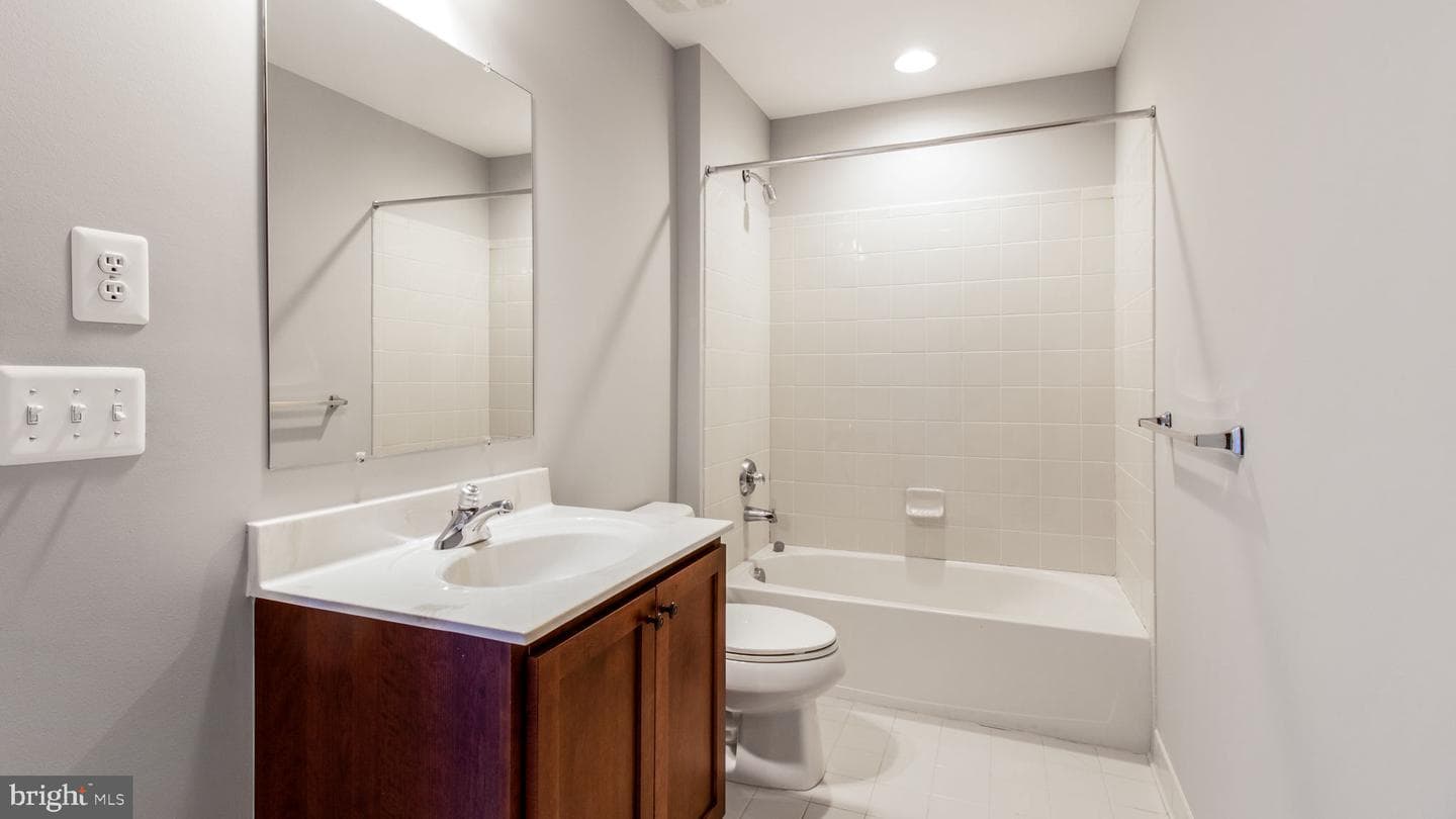 15553 Admiral Baker Circle photo 38