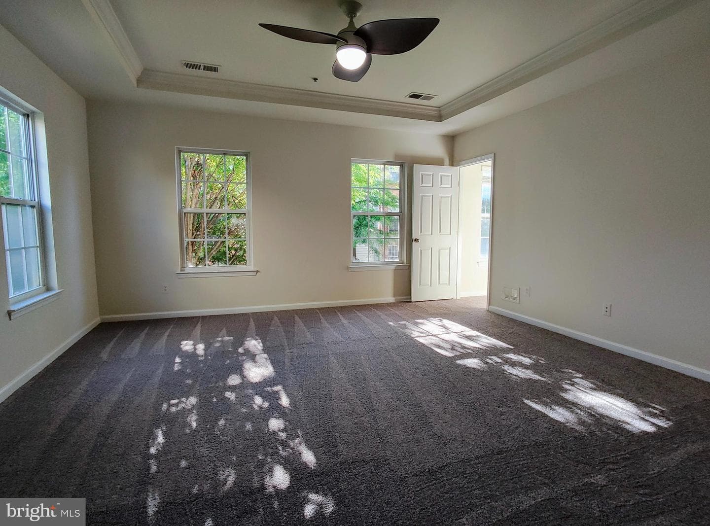 2459 Eastbourne Drive photo 17