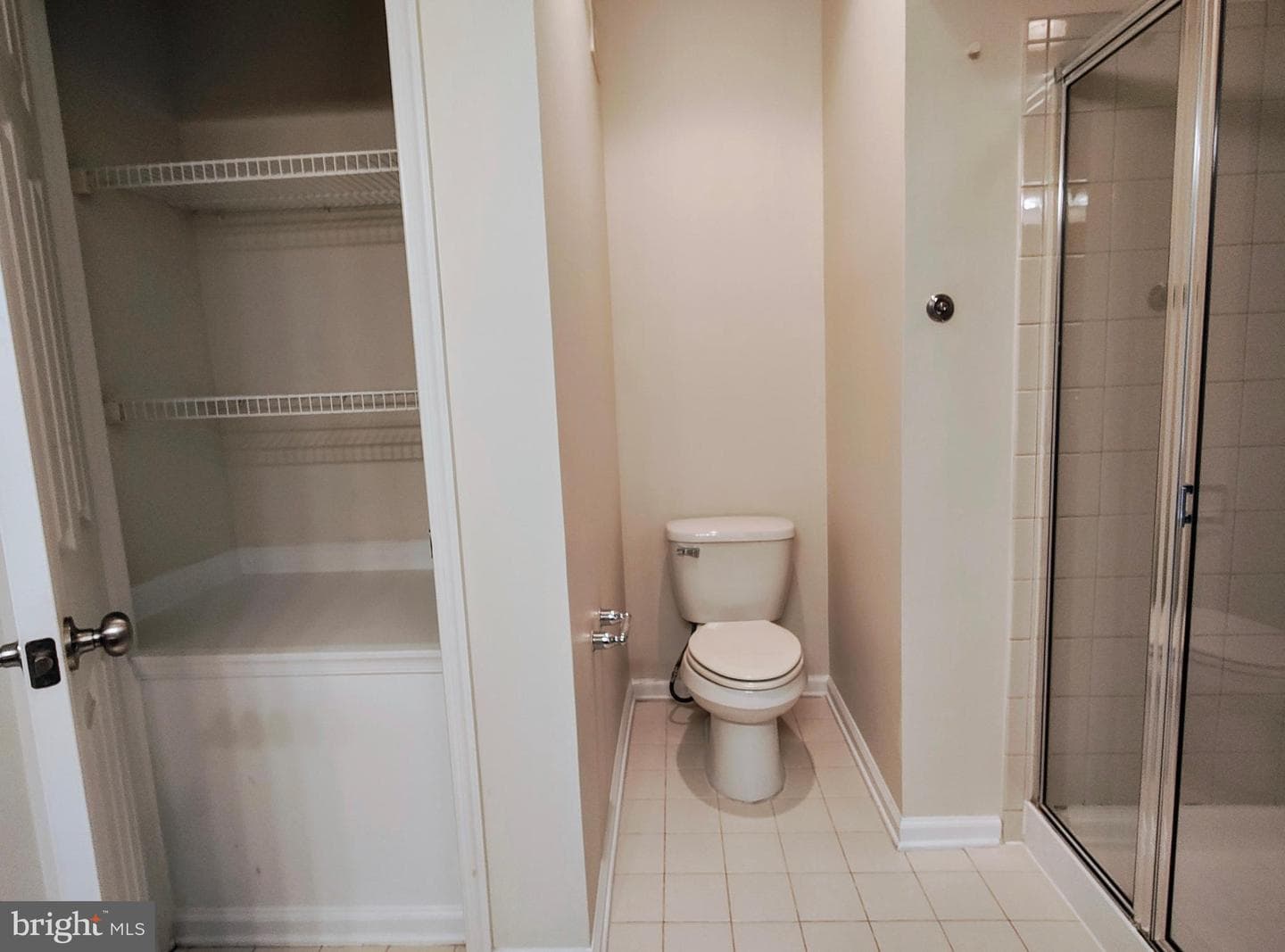 2459 Eastbourne Drive photo 23