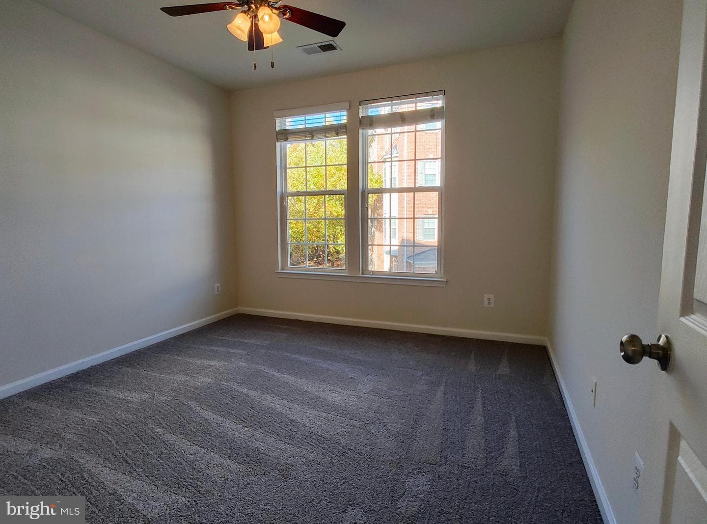 2459 Eastbourne Drive photo 26