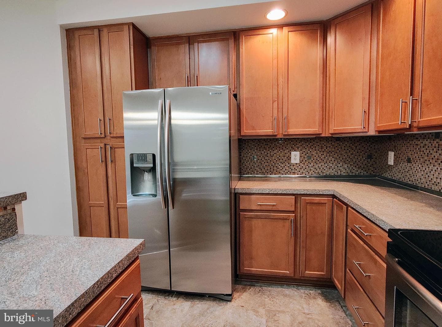 2459 Eastbourne Drive photo 9