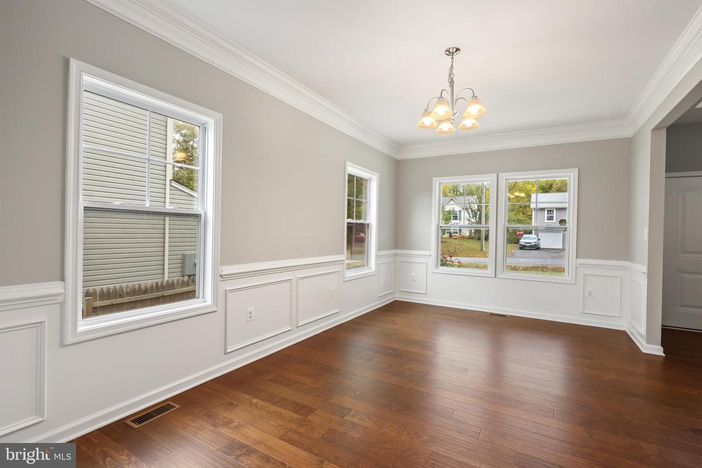 7810 Oak Street photo 7