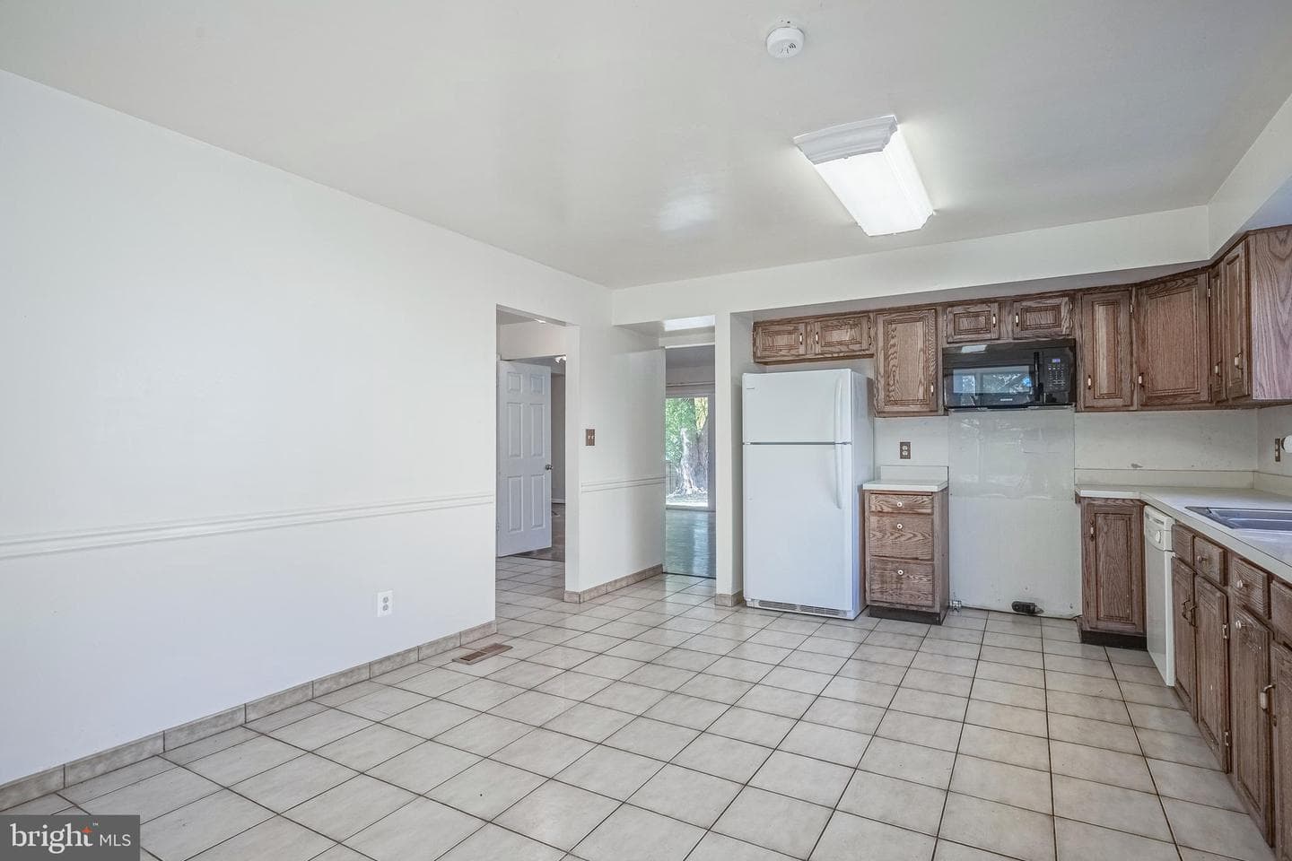14652 Pratt Street photo 7