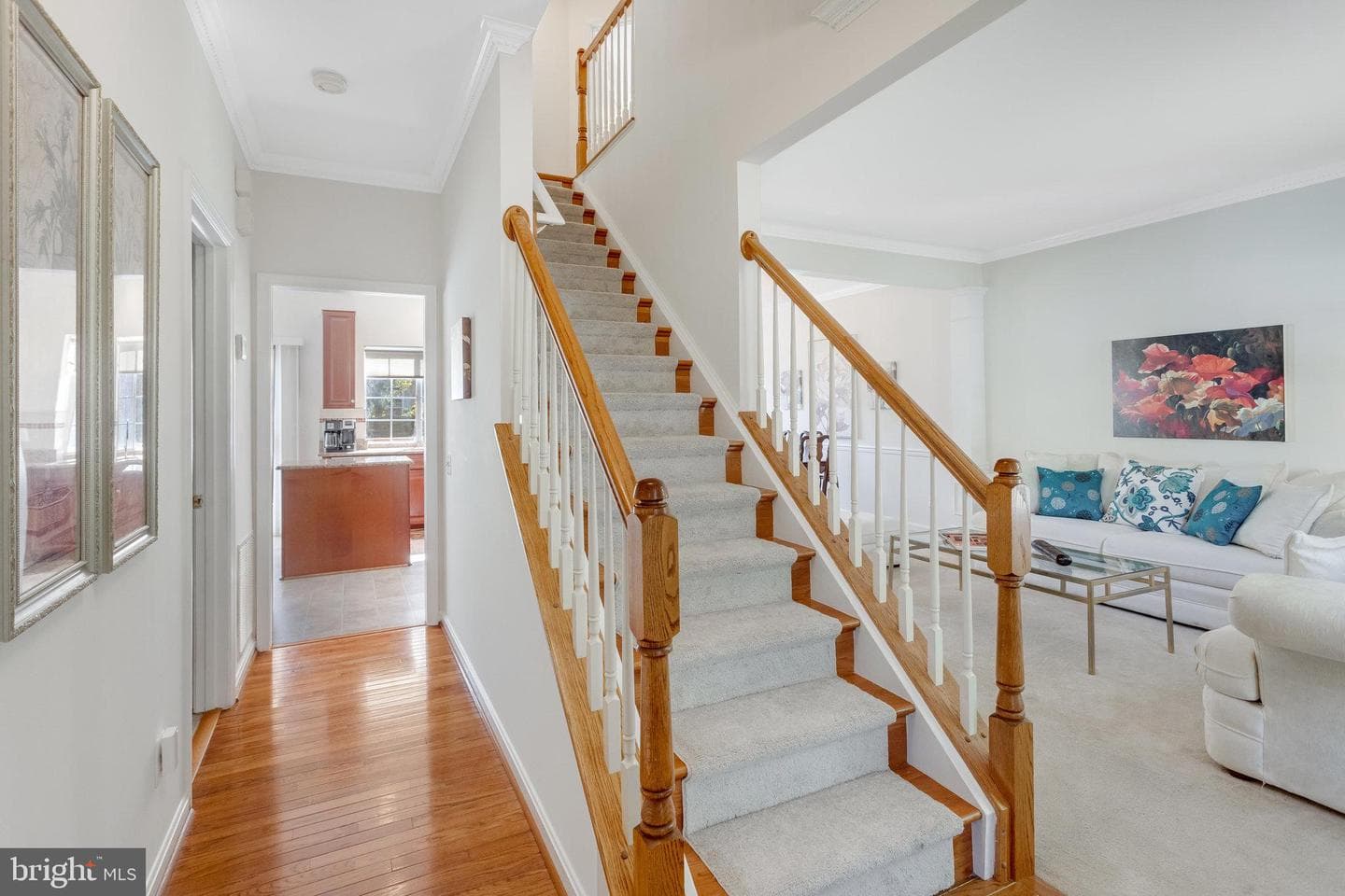 5819 Moonbeam Drive photo 4