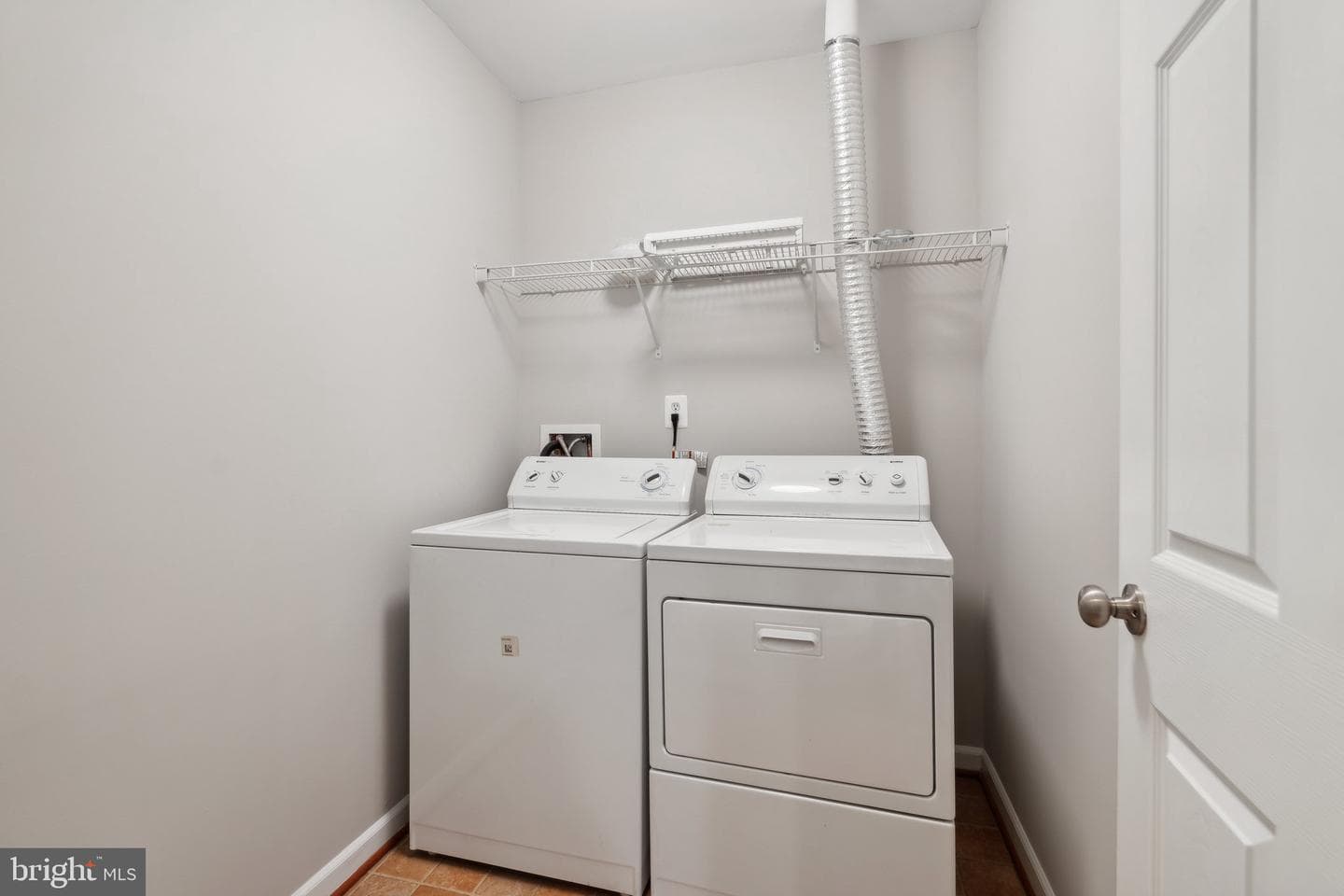 2102 Abbottsbury Way photo 7