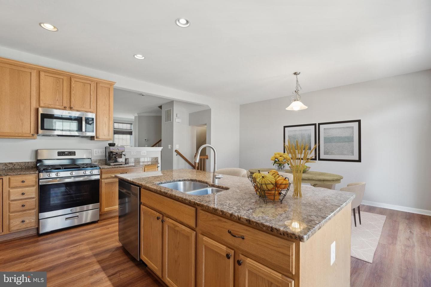 2102 Abbottsbury Way photo 8
