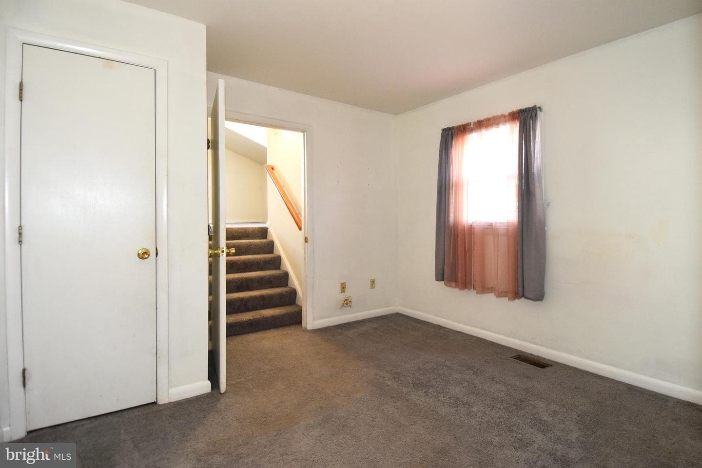 14223 Bismark Avenue photo 14