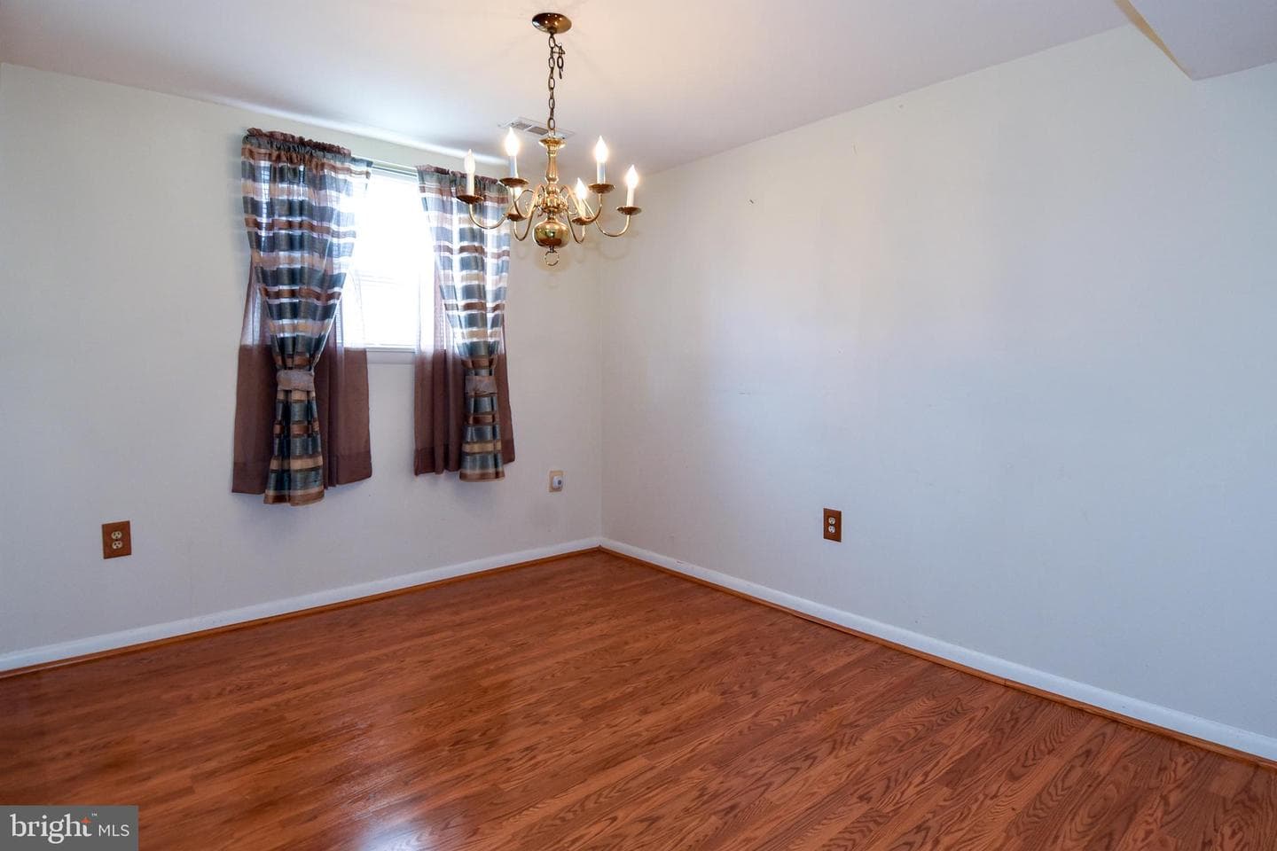 14223 Bismark Avenue photo 24