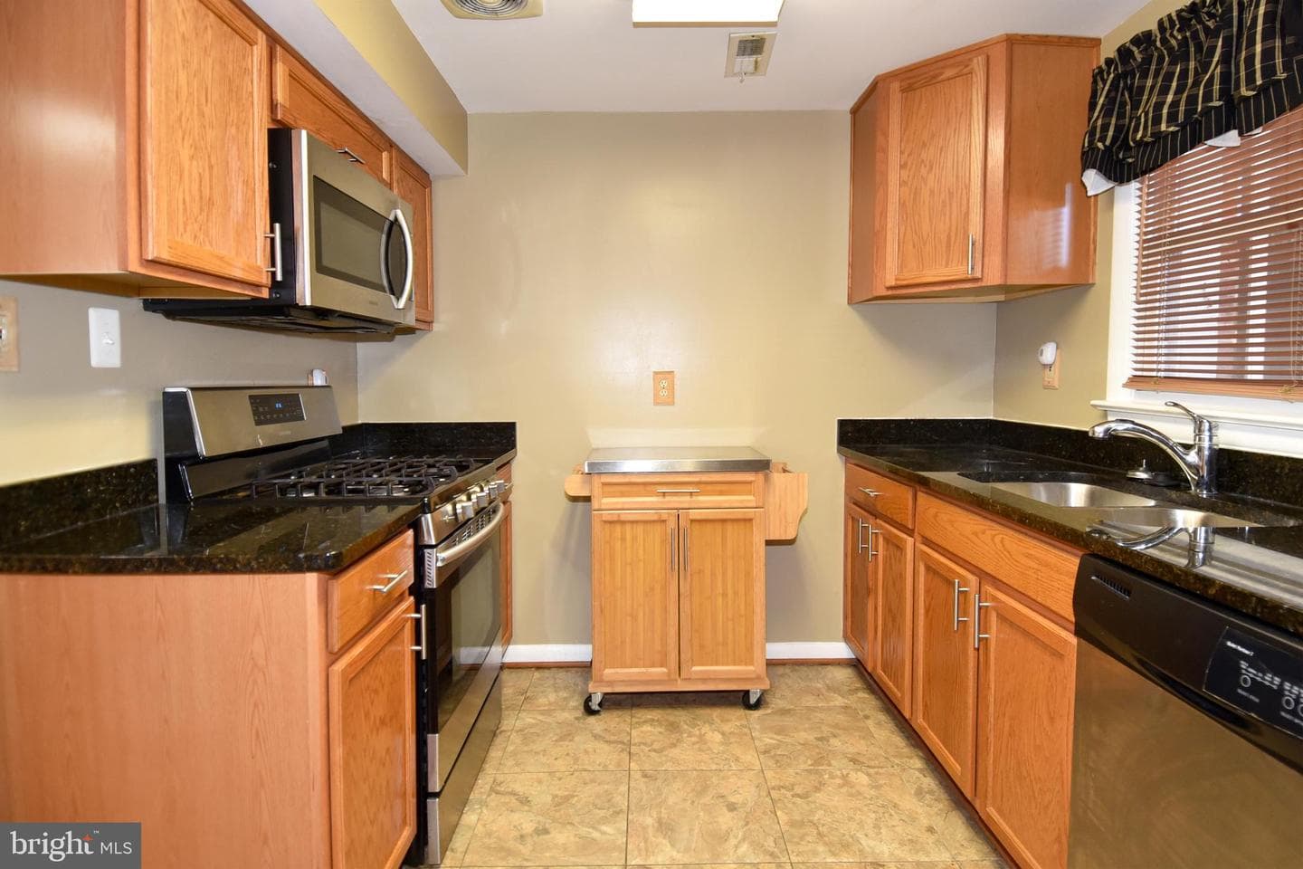 14223 Bismark Avenue photo 29