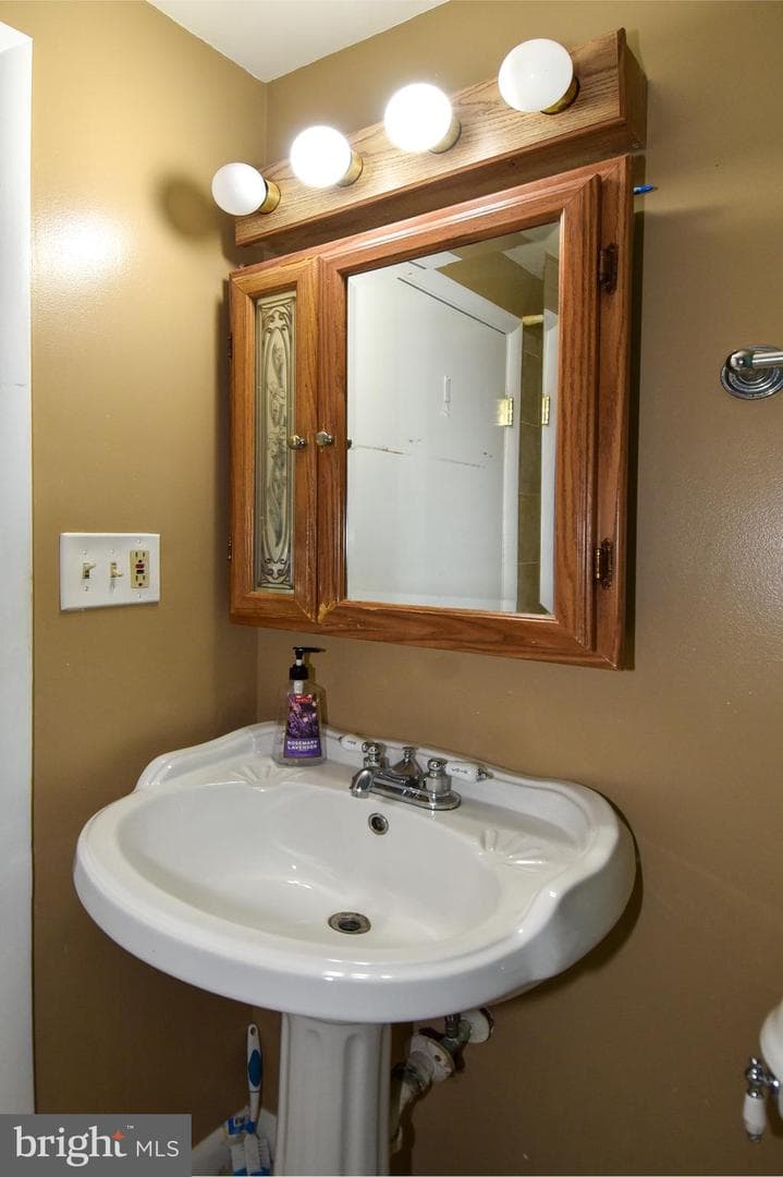 14223 Bismark Avenue photo 34