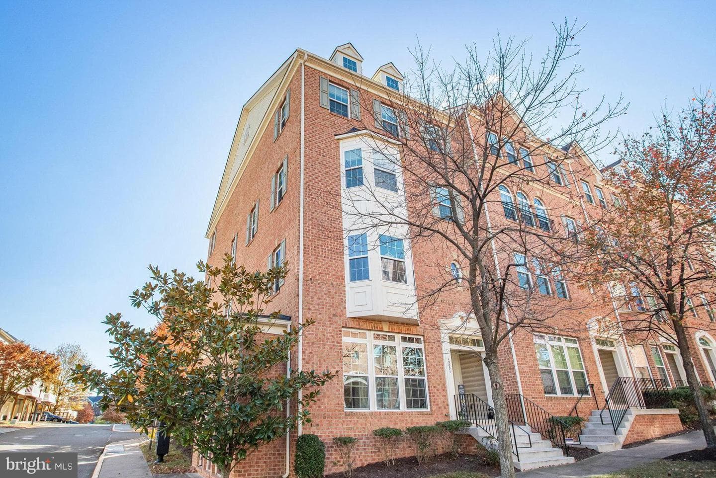 15053 Leicestershire Street photo 1