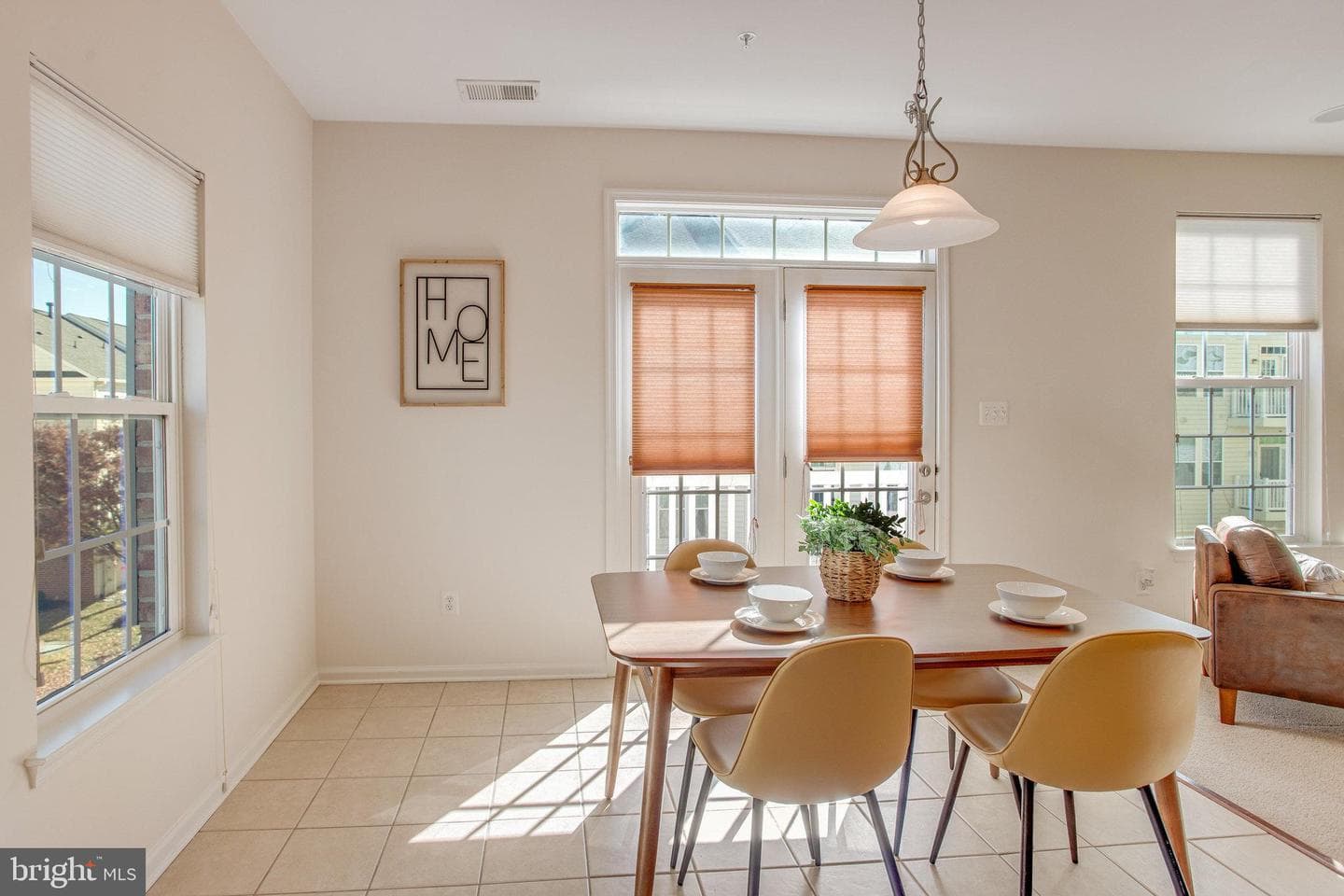 15053 Leicestershire Street photo 16
