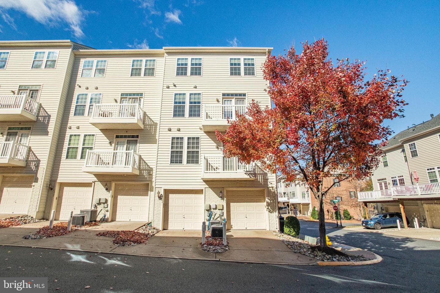 15053 Leicestershire Street photo 31