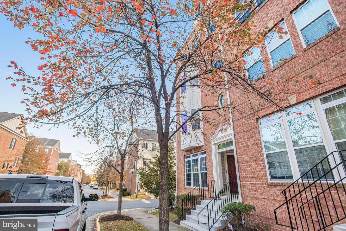 15053 Leicestershire Street photo 34