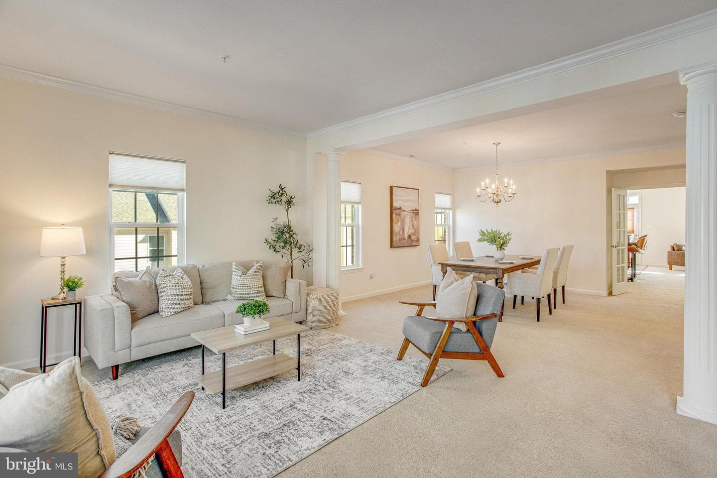 15053 Leicestershire Street photo 4