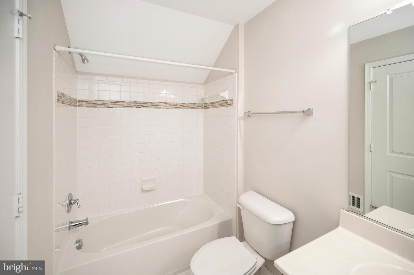 4602 Potomac Highlands Circle photo 32