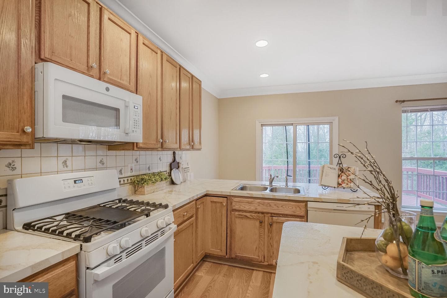 4445 Torrence Place photo 9