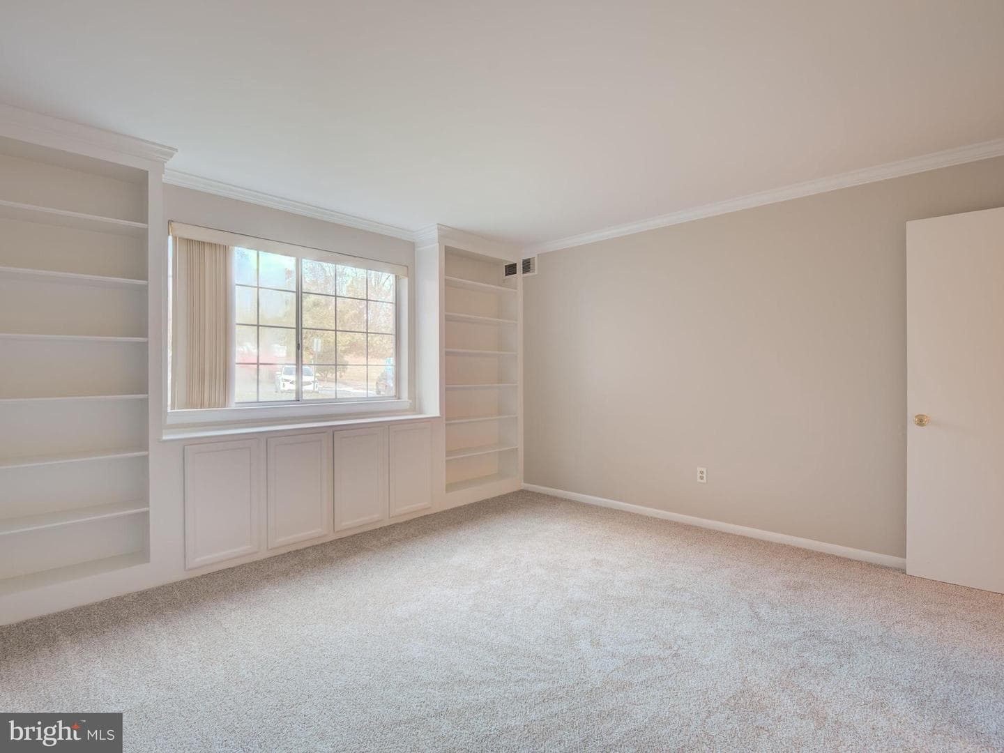 1523 Colonial Drive #104 photo 12