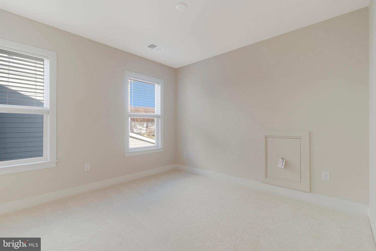 2024 Silver Sycamore Lane photo 32