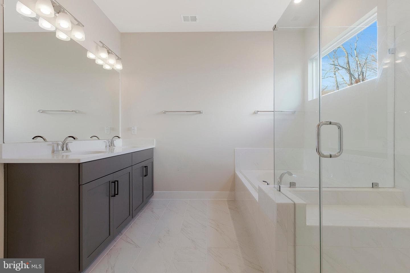 2024 Silver Sycamore Lane photo 49