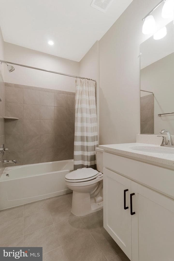 2024 Silver Sycamore Lane photo 61