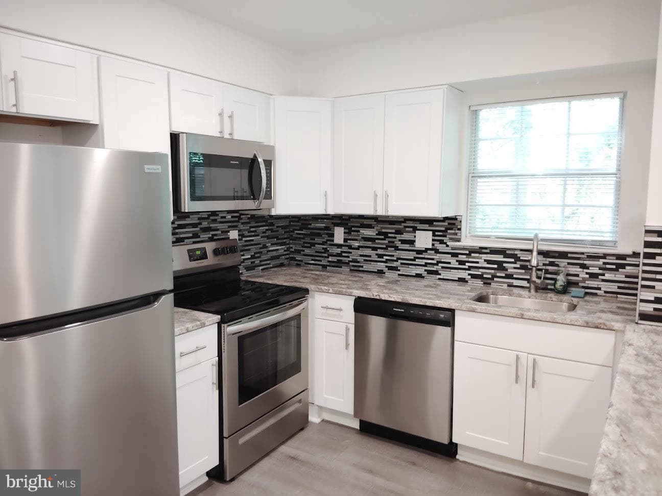 15368 Inlet Place photo 11