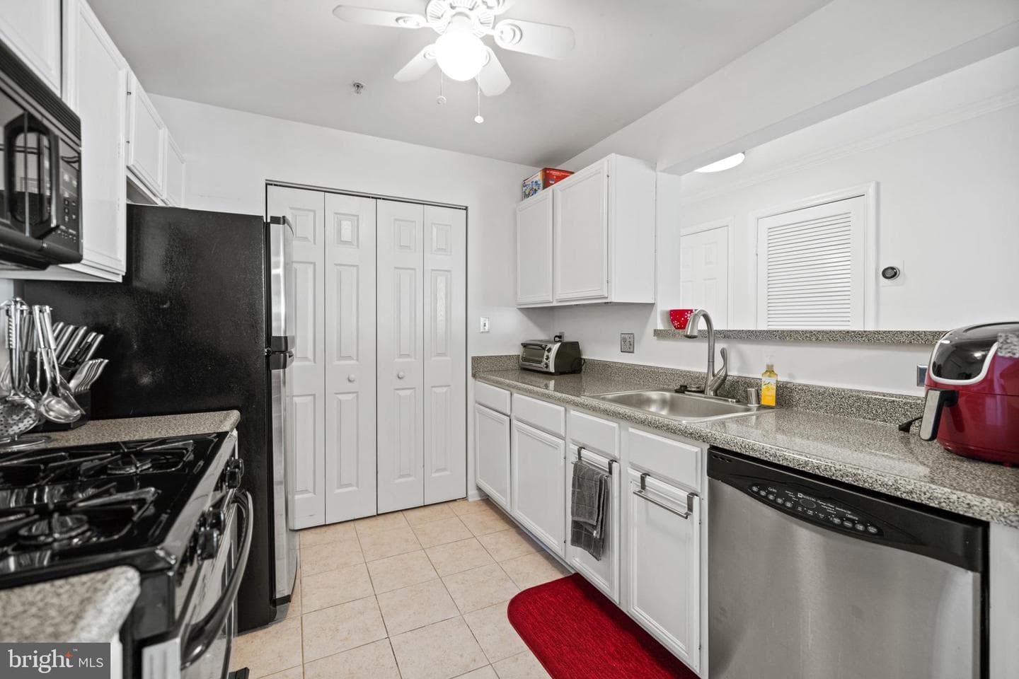 8091 Lacy Drive #303 photo 11