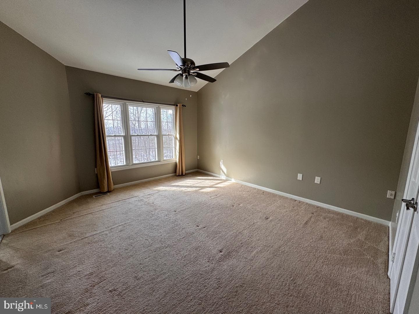8052 Hilliard Drive photo 25