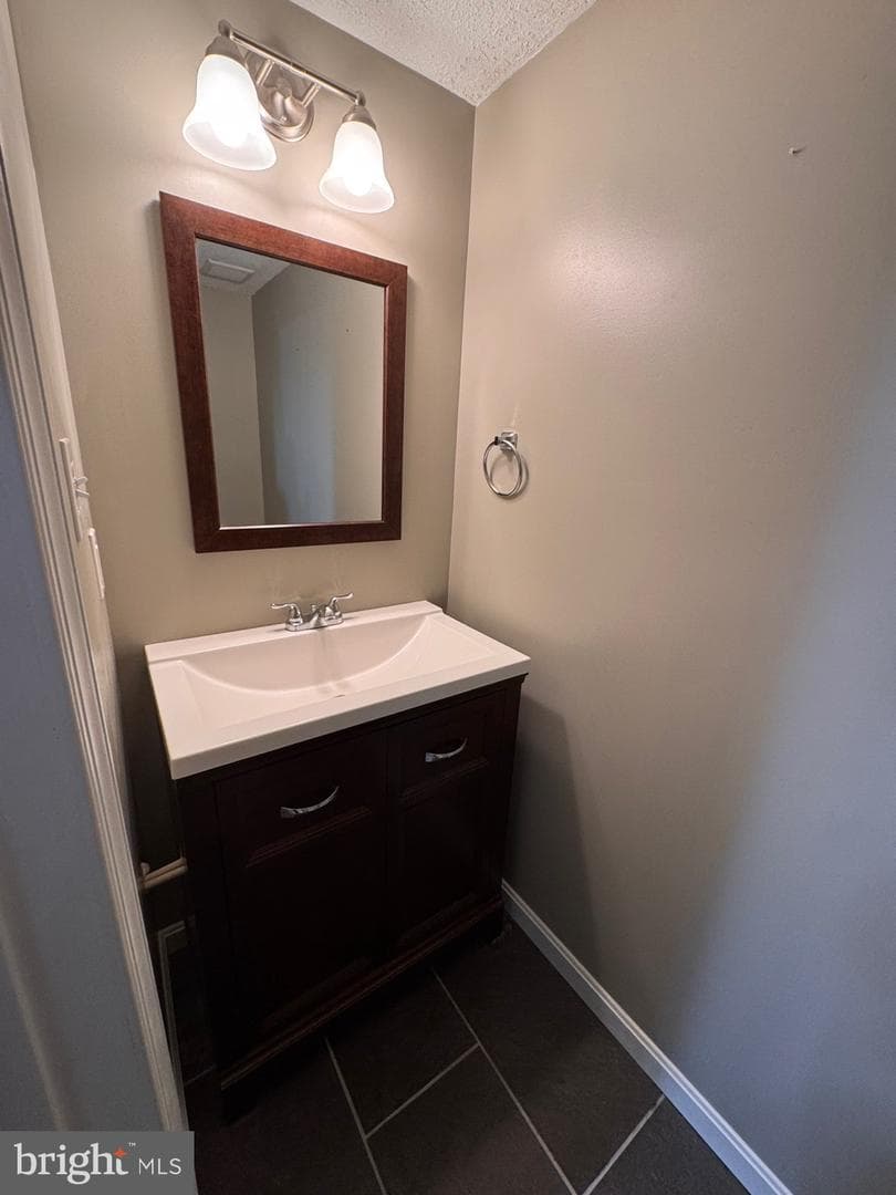 8052 Hilliard Drive photo 43