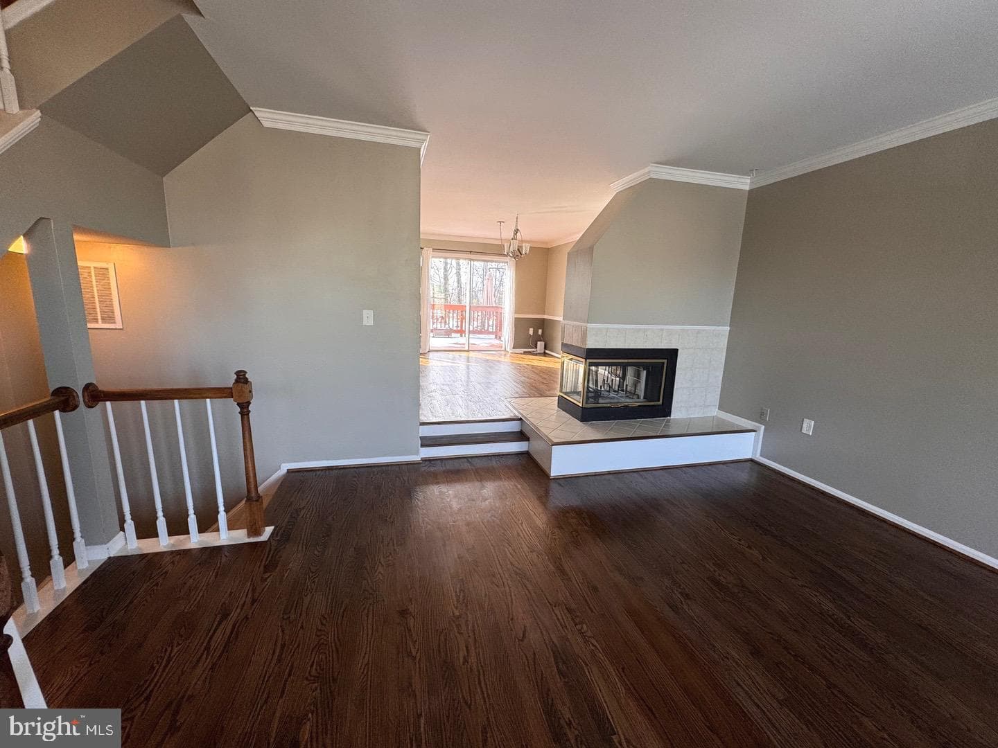 8052 Hilliard Drive photo 5