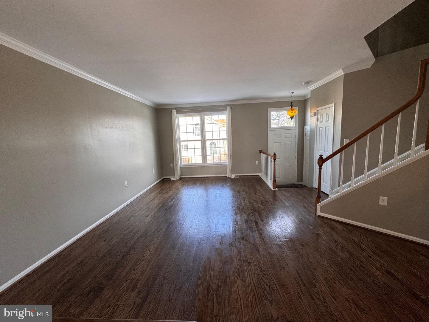 8052 Hilliard Drive photo 6