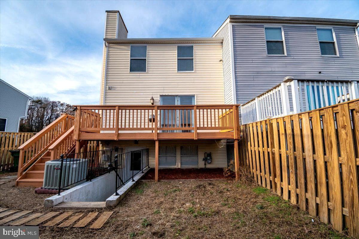 1823 Tilletson Place photo 11