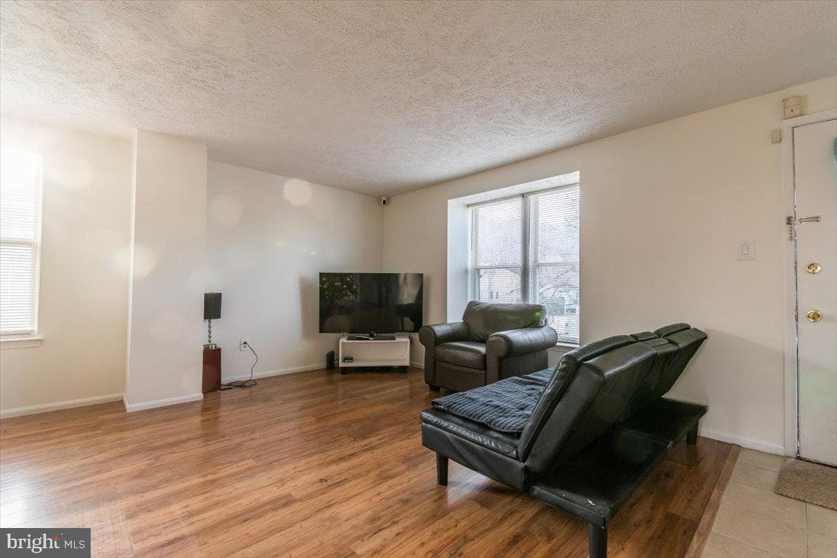 1823 Tilletson Place photo 5
