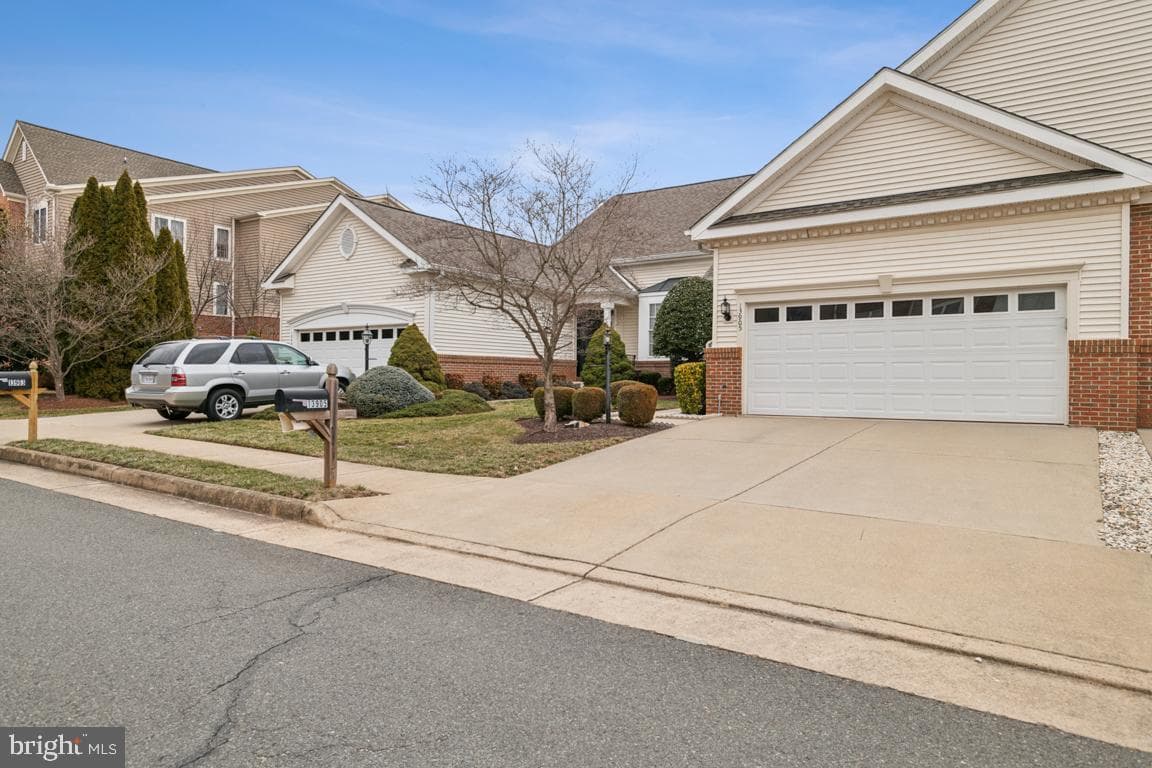 13905 Chelmsford Drive photo 3