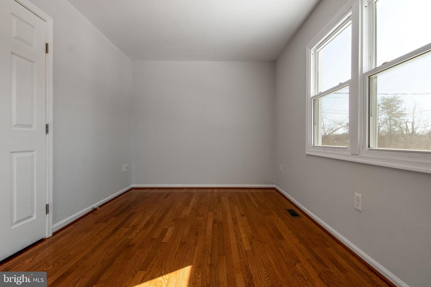 9702 Lomond Drive photo 3