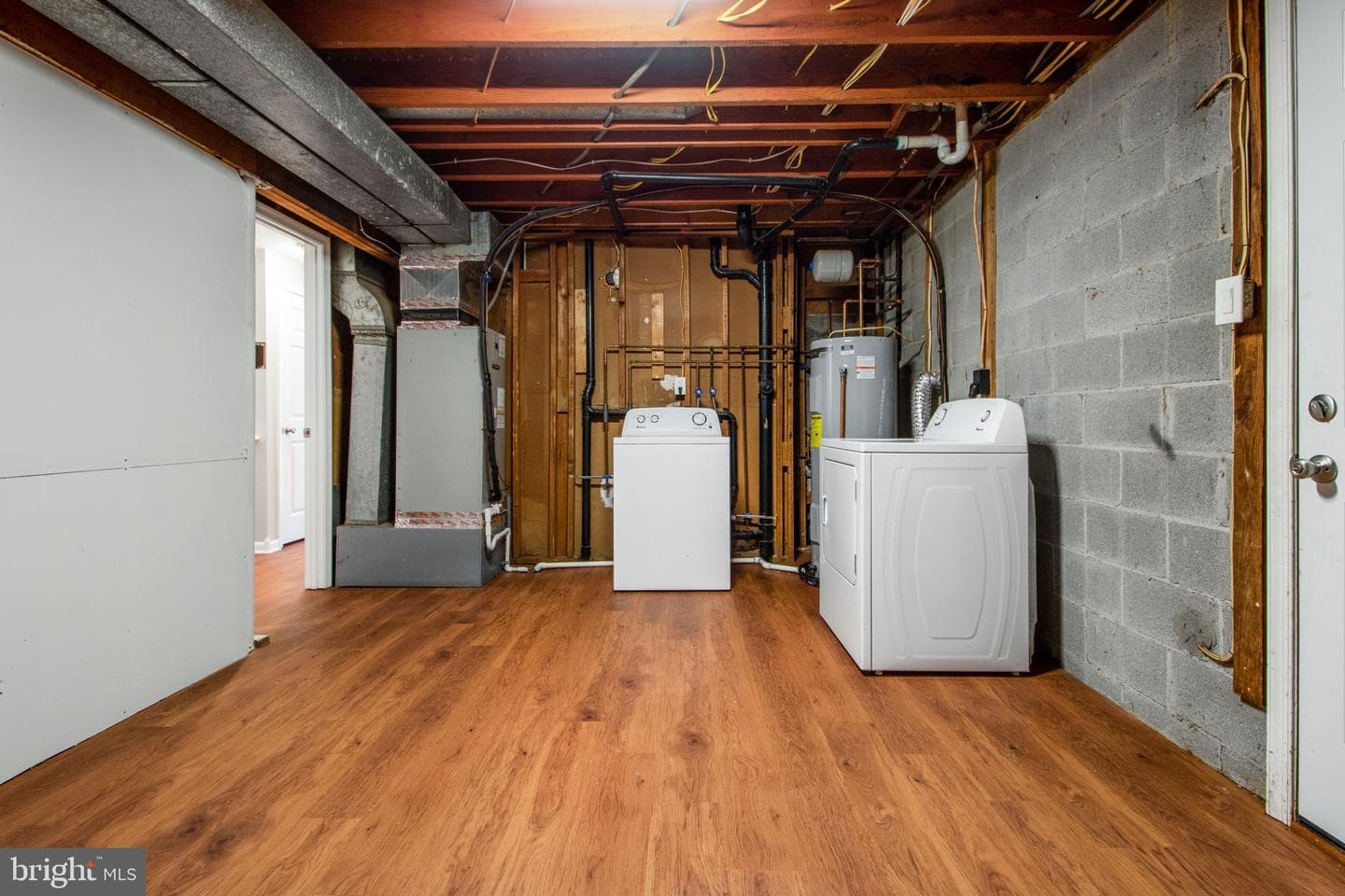 9702 Lomond Drive photo 34