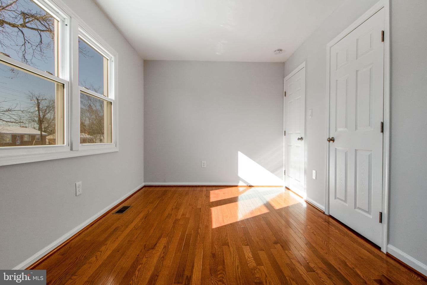 9702 Lomond Drive photo 4