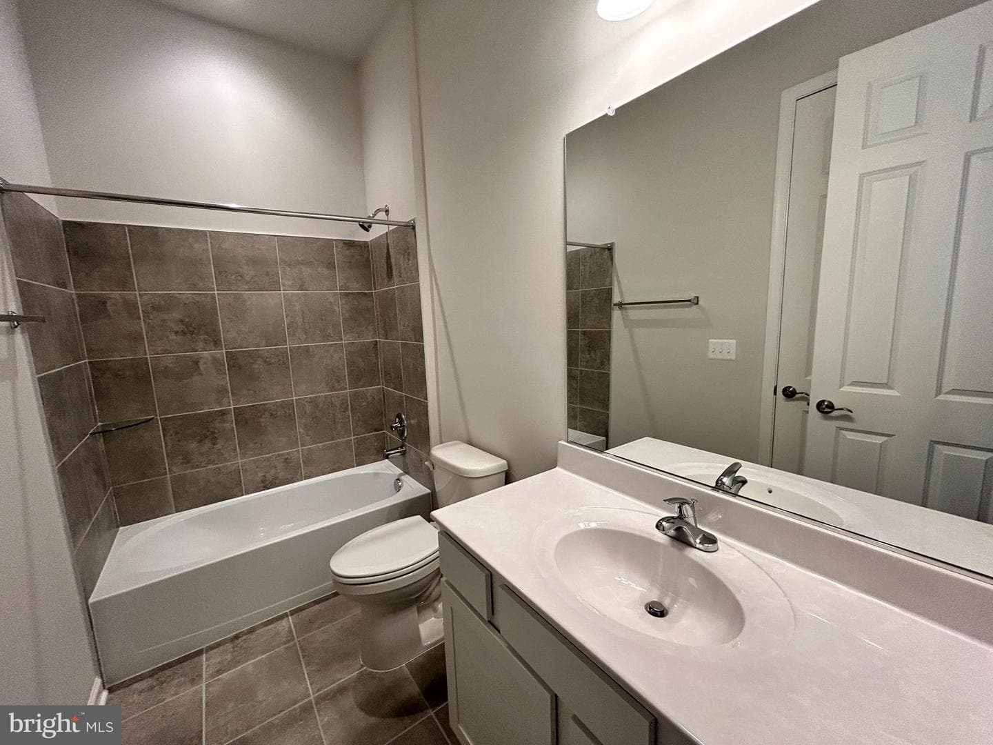9461 Sarah Mill Terrace photo 15