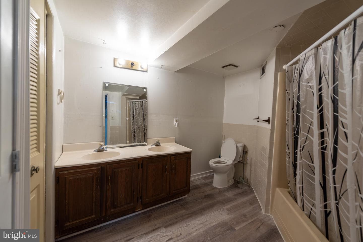 1405 Woodside Drive photo 15
