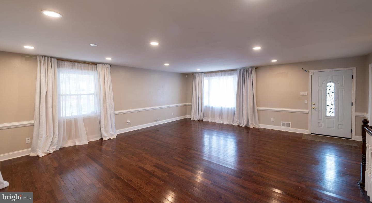 1405 Woodside Drive photo 6