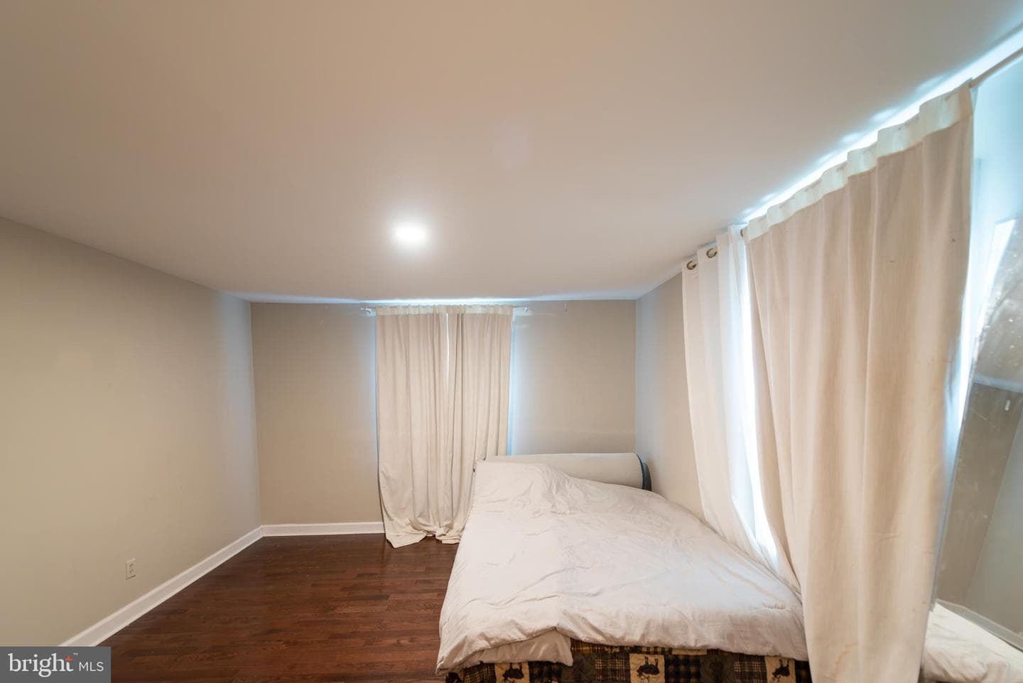 1405 Woodside Drive photo 9
