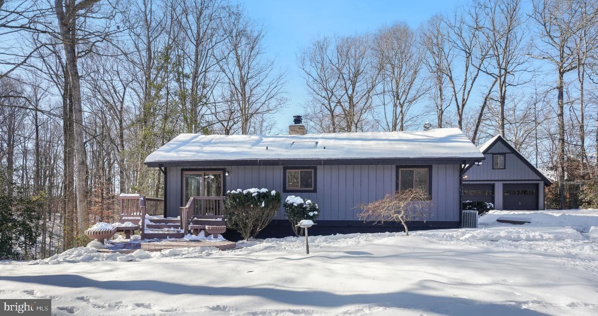 6181 Occoquan Forest Drive photo 1