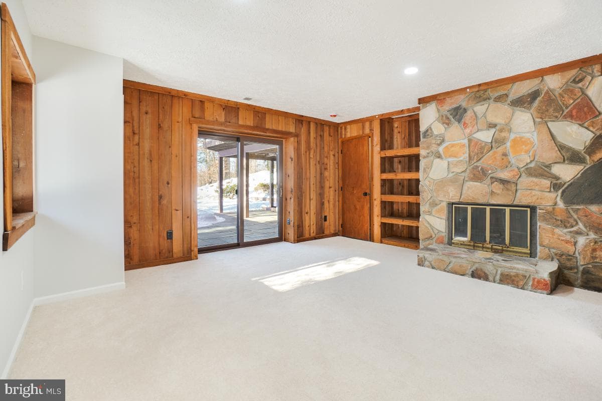 6181 Occoquan Forest Drive photo 29