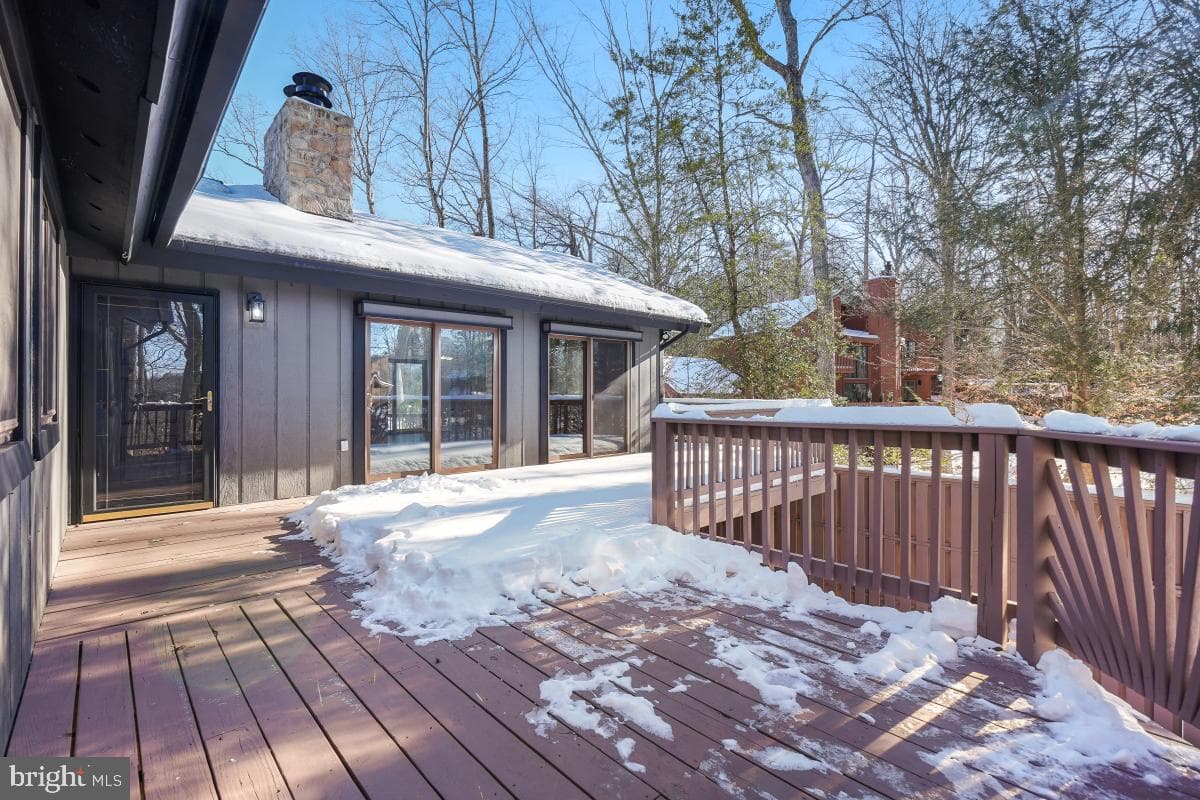 6181 Occoquan Forest Drive photo 3