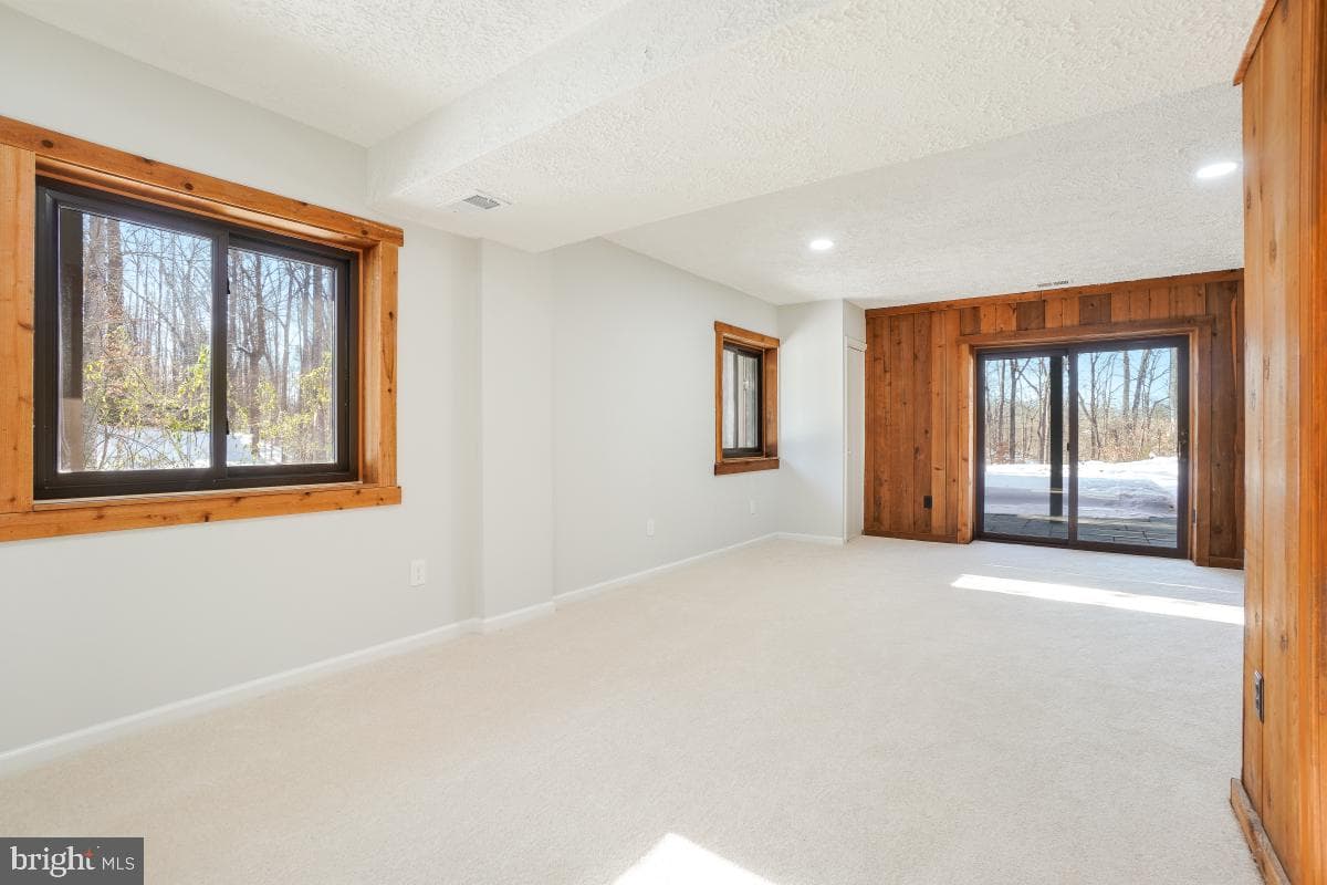 6181 Occoquan Forest Drive photo 31