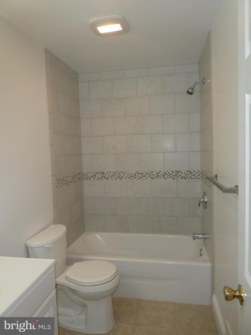 7908 Lomond Court photo 17