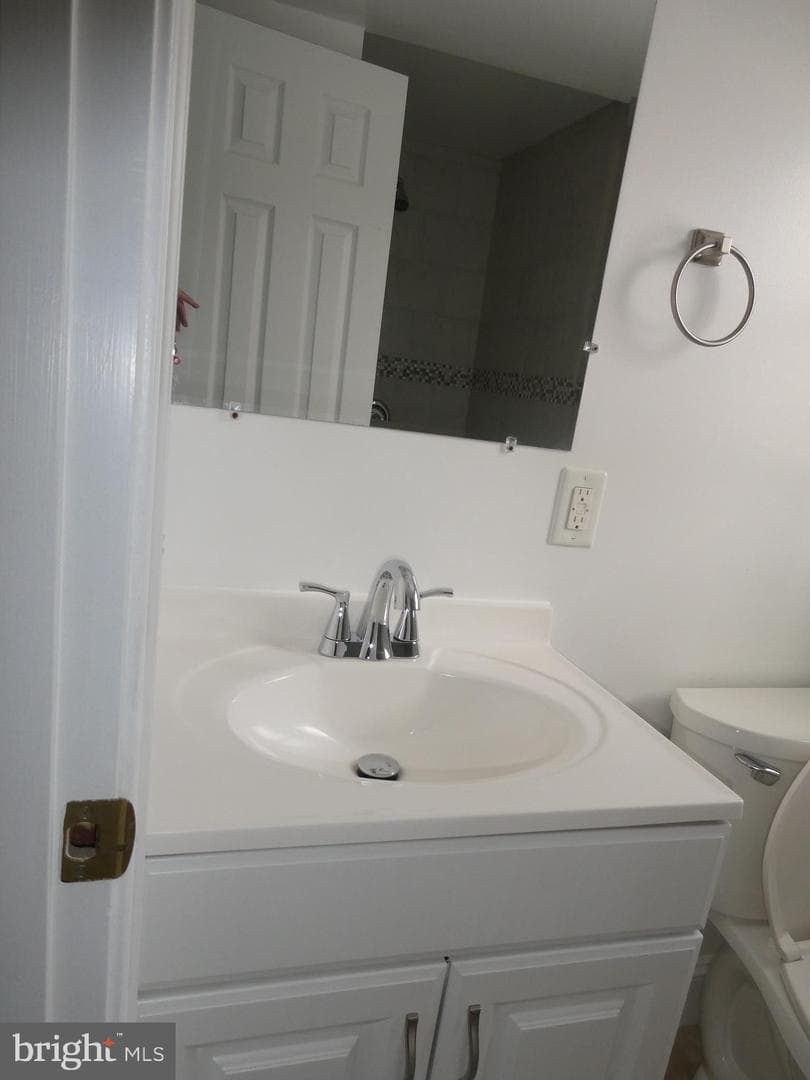 7908 Lomond Court photo 8