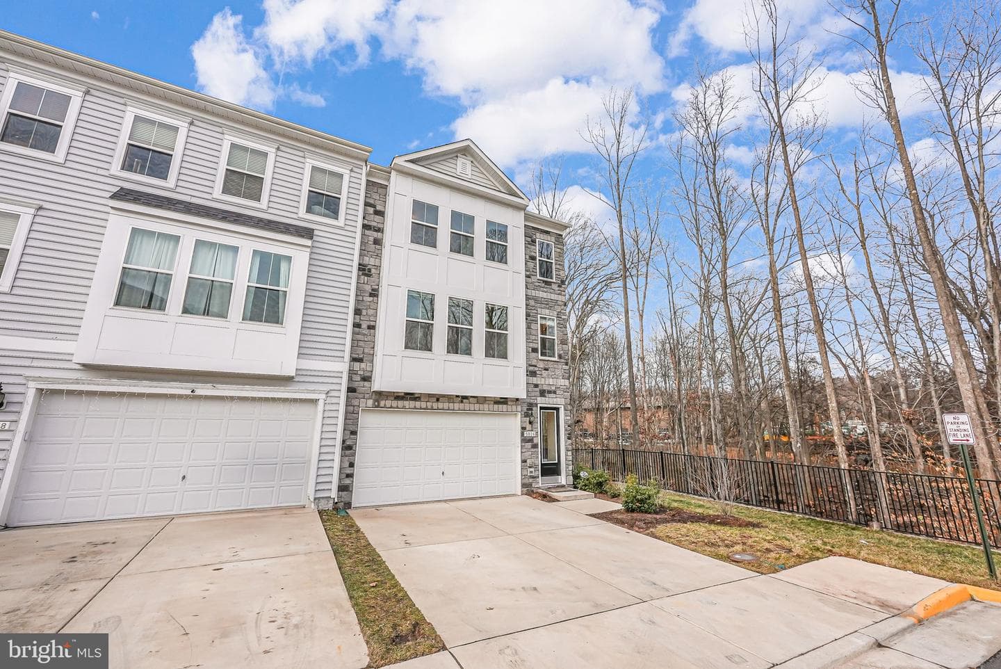 5026 Melissa Place photo 2